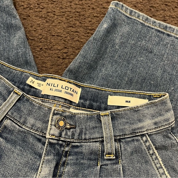 Nili Lotan Julie Pleated Denim Shorts Jorts - Picture 2 of 9